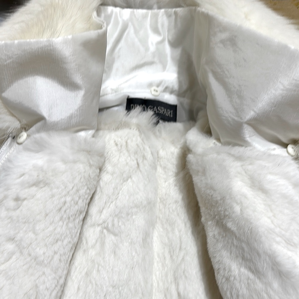Dino Gaspari pristine ruched puffer jacket detachable fur collar, cuffs, lining. - Picture 6 of 10